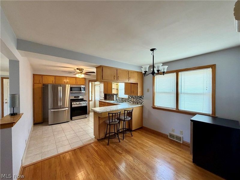 512 Maplewood Avenue, Struthers, OH 44471 Photo 7
