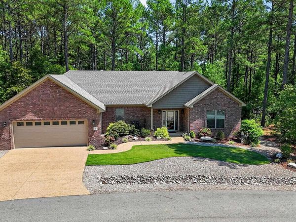 10 Villas Way, Hot Springs Village, AR 71909