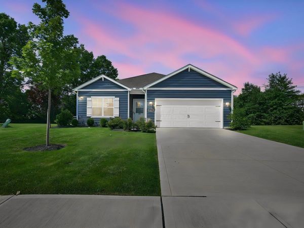 431 Park Vista Drive , Delaware, OH 43015
