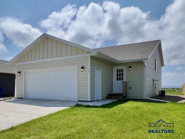 427 DIAMOND RIDGE BOULEVARD, Rapid City, SD 57703