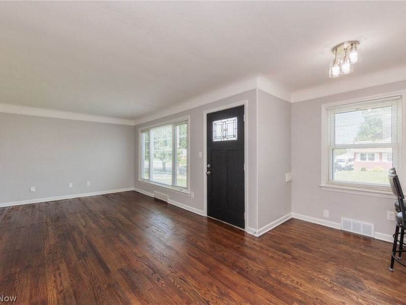 3707 Longwood Avenue, Parma, OH 44134 Photo 3