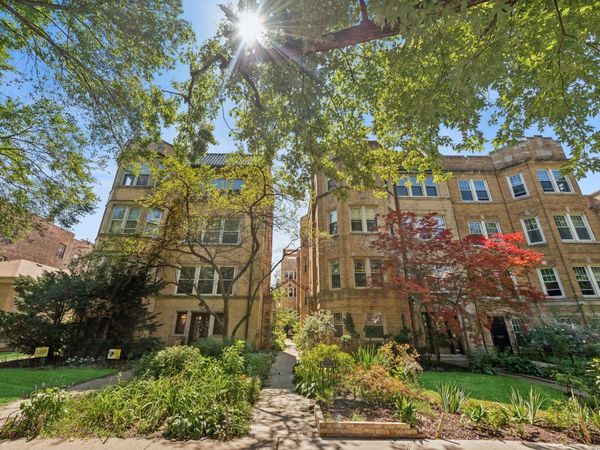 1345 W Greenleaf Avenue , Unit 3S, Chicago, IL 60626
