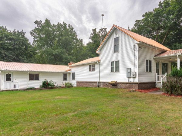 8370 Lumberjack Road N, Riverdale, MI 48877