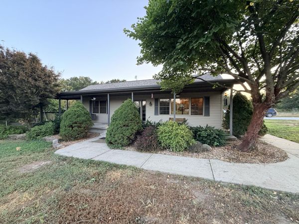 184 E 334th Road , Humansville, MO 65674