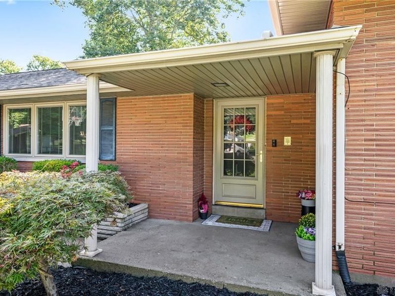300 Heidi Court, Washington Township, OH 45459 Photo 6