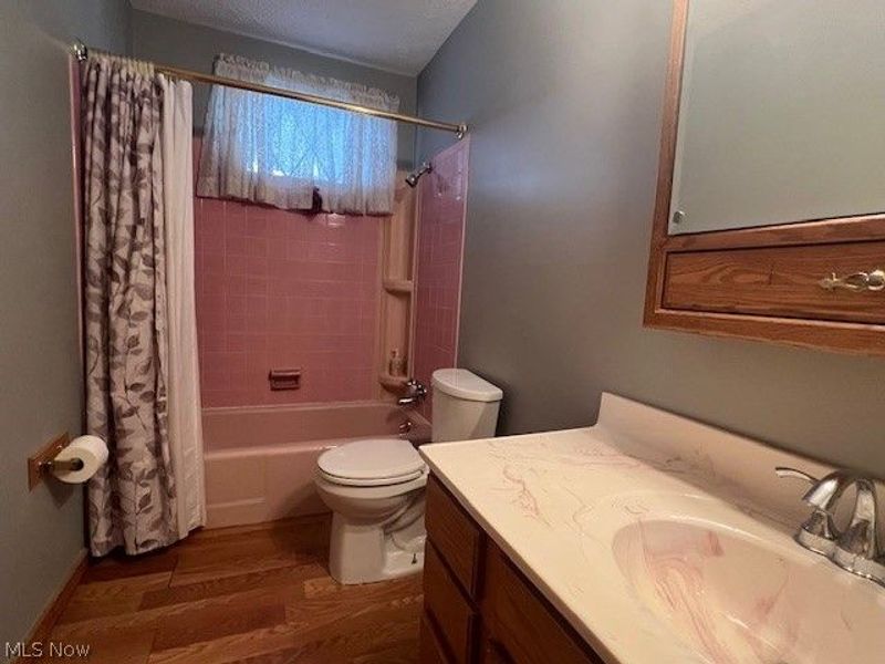 1124 NW Valley Drive NW, North Canton, OH 44720 Photo 10