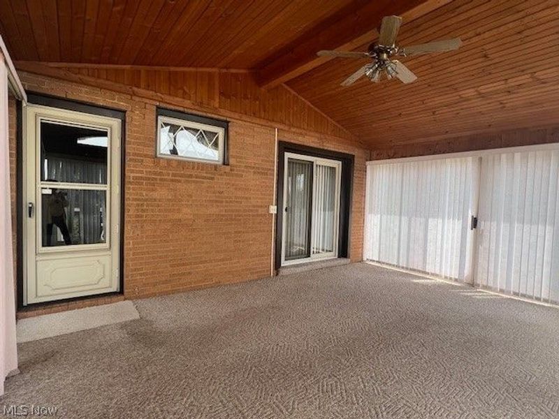 1124 NW Valley Drive NW, North Canton, OH 44720 Photo 5