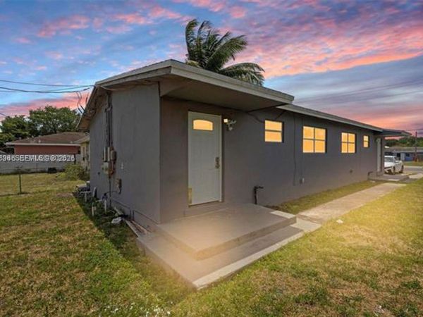 369 Phippen Waiters Rd , Dania Beach, FL 33004