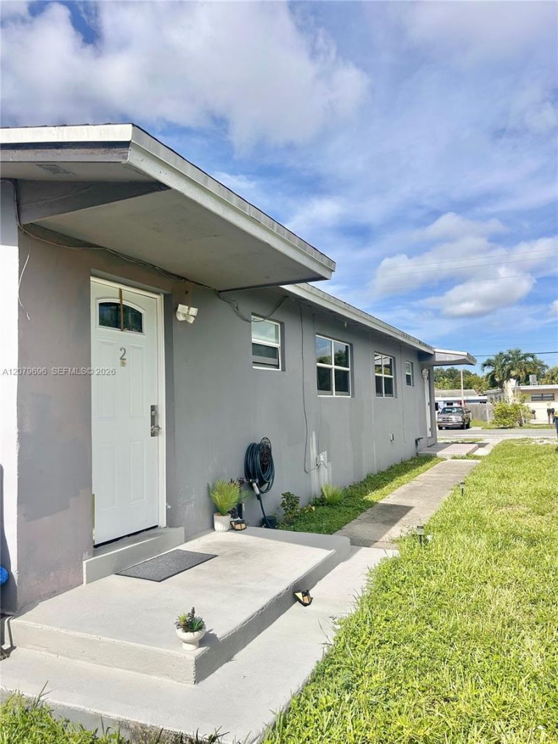 369 Phippen Waiters Rd, Dania Beach, FL 33004 Photo