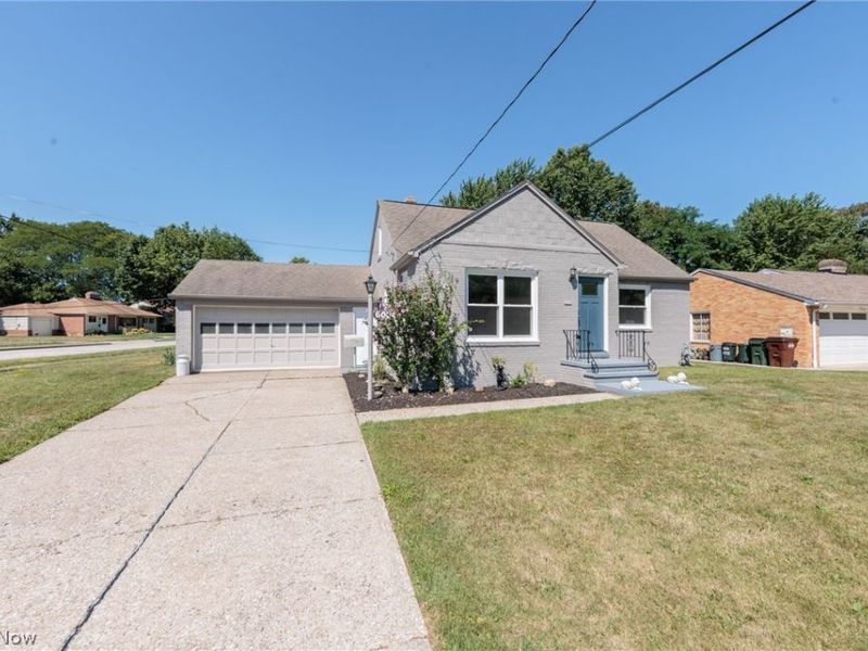 6004 Twin Lakes Drive, Parma, OH 44129 Photo 17