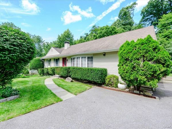 9 Somerstown Road, Ossining, NY 10562