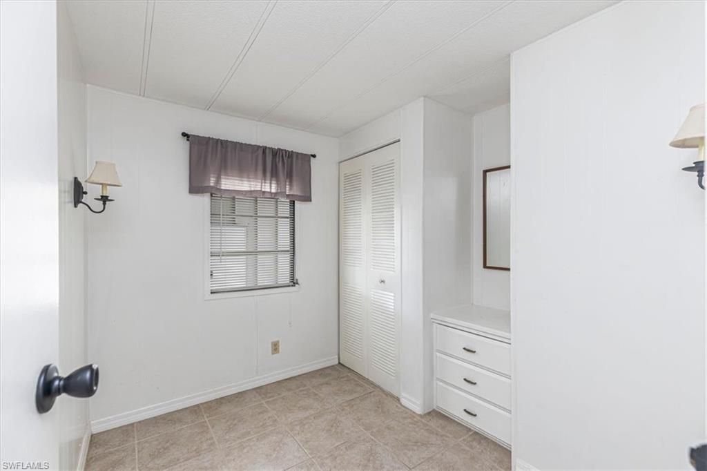 591 Cape Florida Ln, Naples, FL 34104 Photo