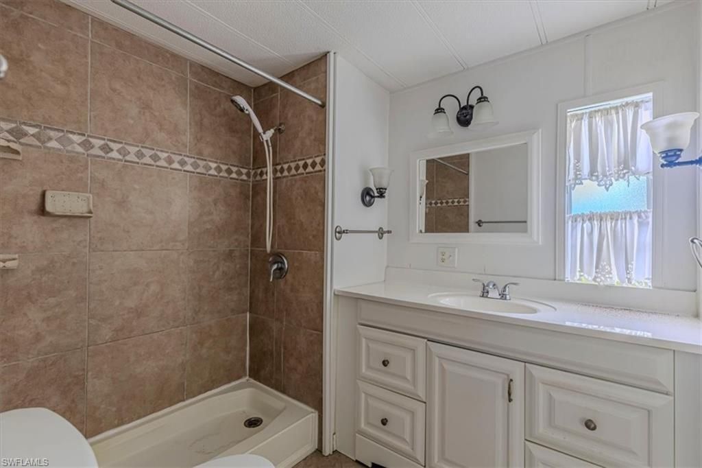 591 Cape Florida Ln, Naples, FL 34104 Photo