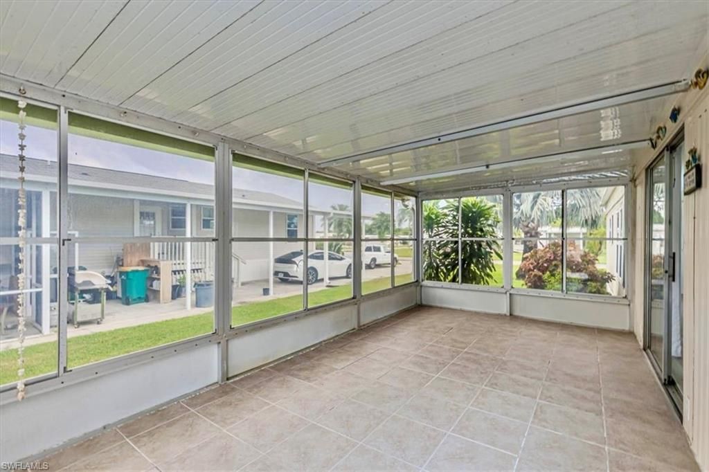 591 Cape Florida Ln, Naples, FL 34104 Photo