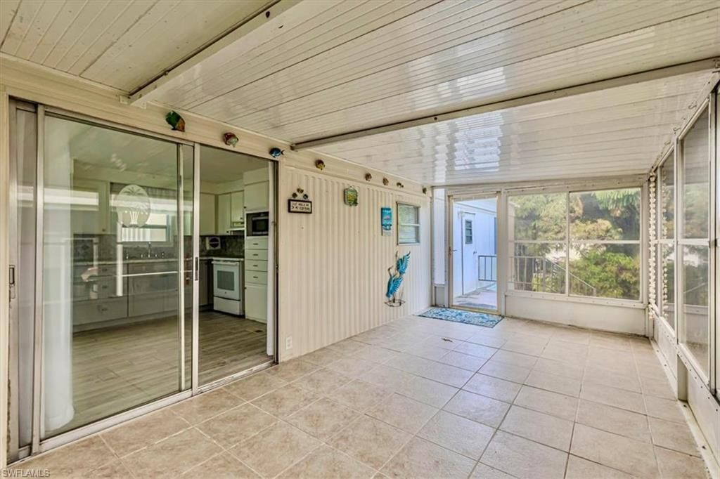 591 Cape Florida Ln, Naples, FL 34104 Photo