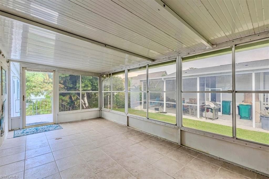 591 Cape Florida Ln, Naples, FL 34104 Photo