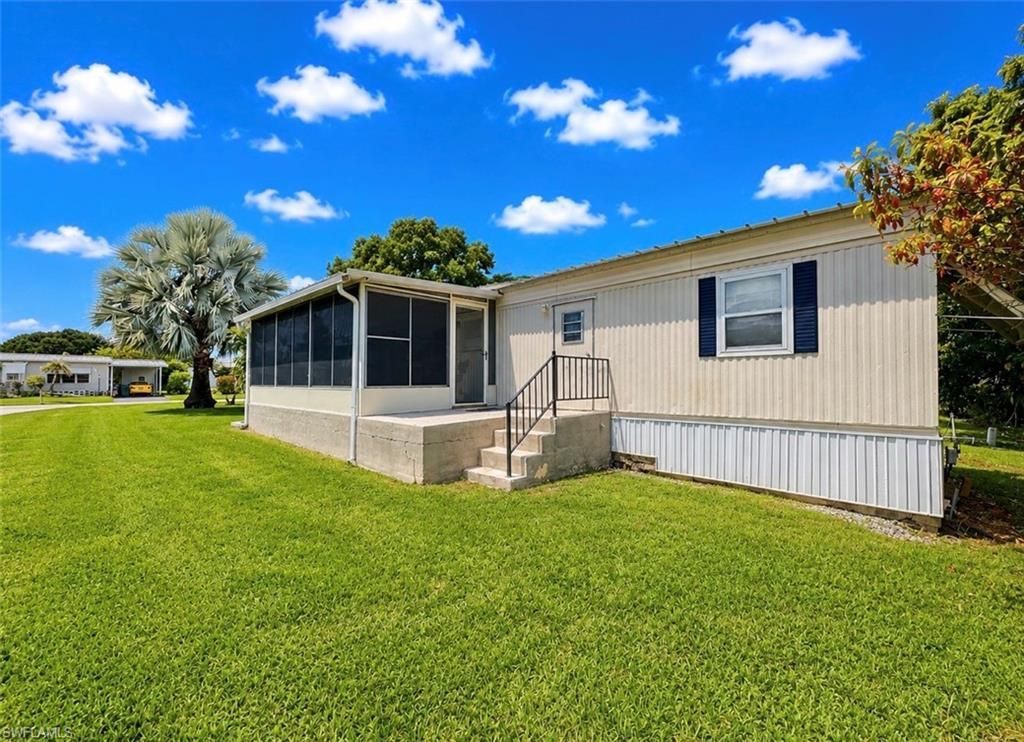 591 Cape Florida Ln, Naples, FL 34104 Photo