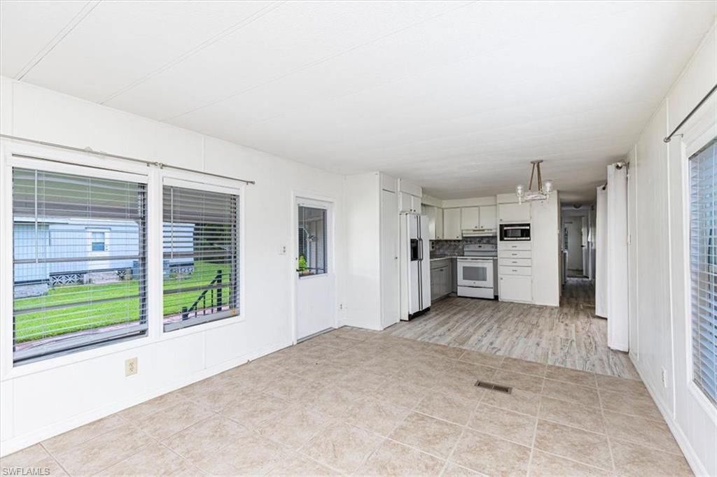 591 Cape Florida Ln, Naples, FL 34104 Photo