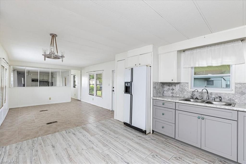 591 Cape Florida Ln, Naples, FL 34104 Photo