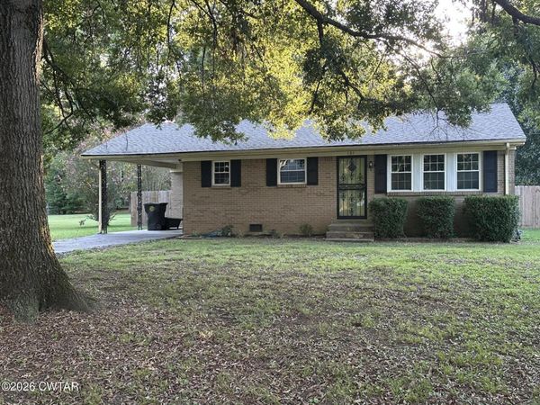 131 Eastlawn Drive , Dyersburg, TN 38024