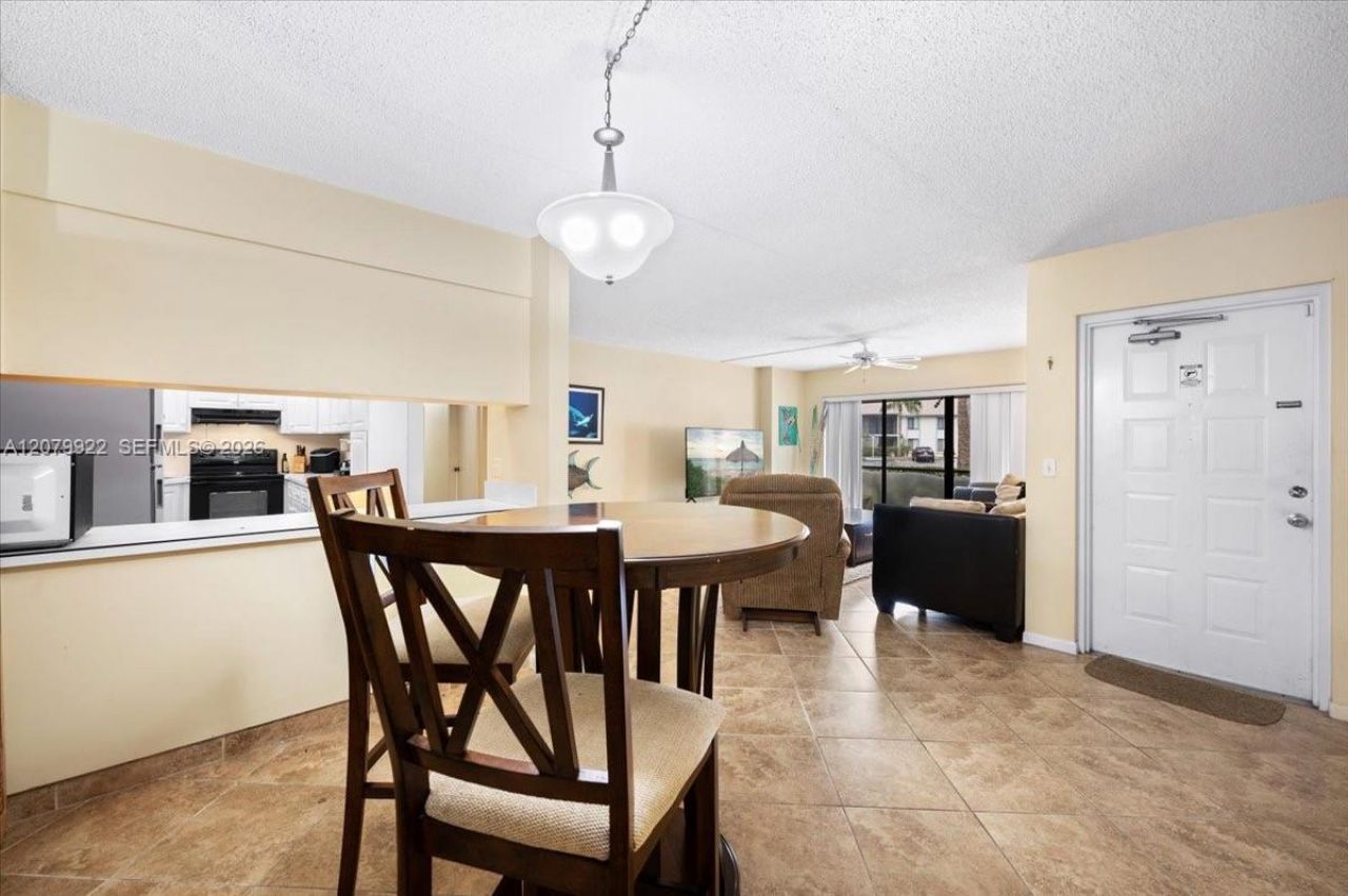 1014 Green Pine Blvd , Unit H1, West Palm Beach, FL 33409 Photo