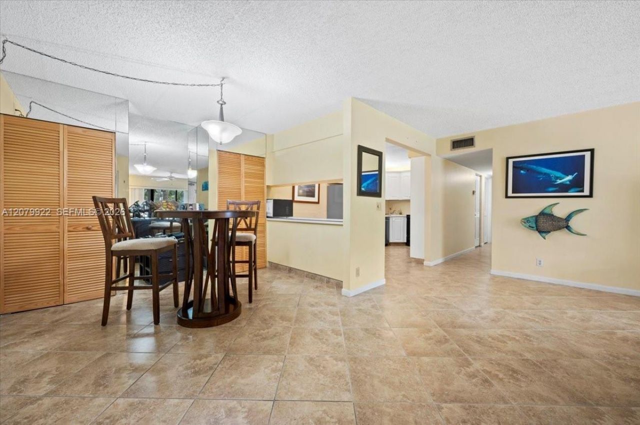 1014 Green Pine Blvd , Unit H1, West Palm Beach, FL 33409 Photo