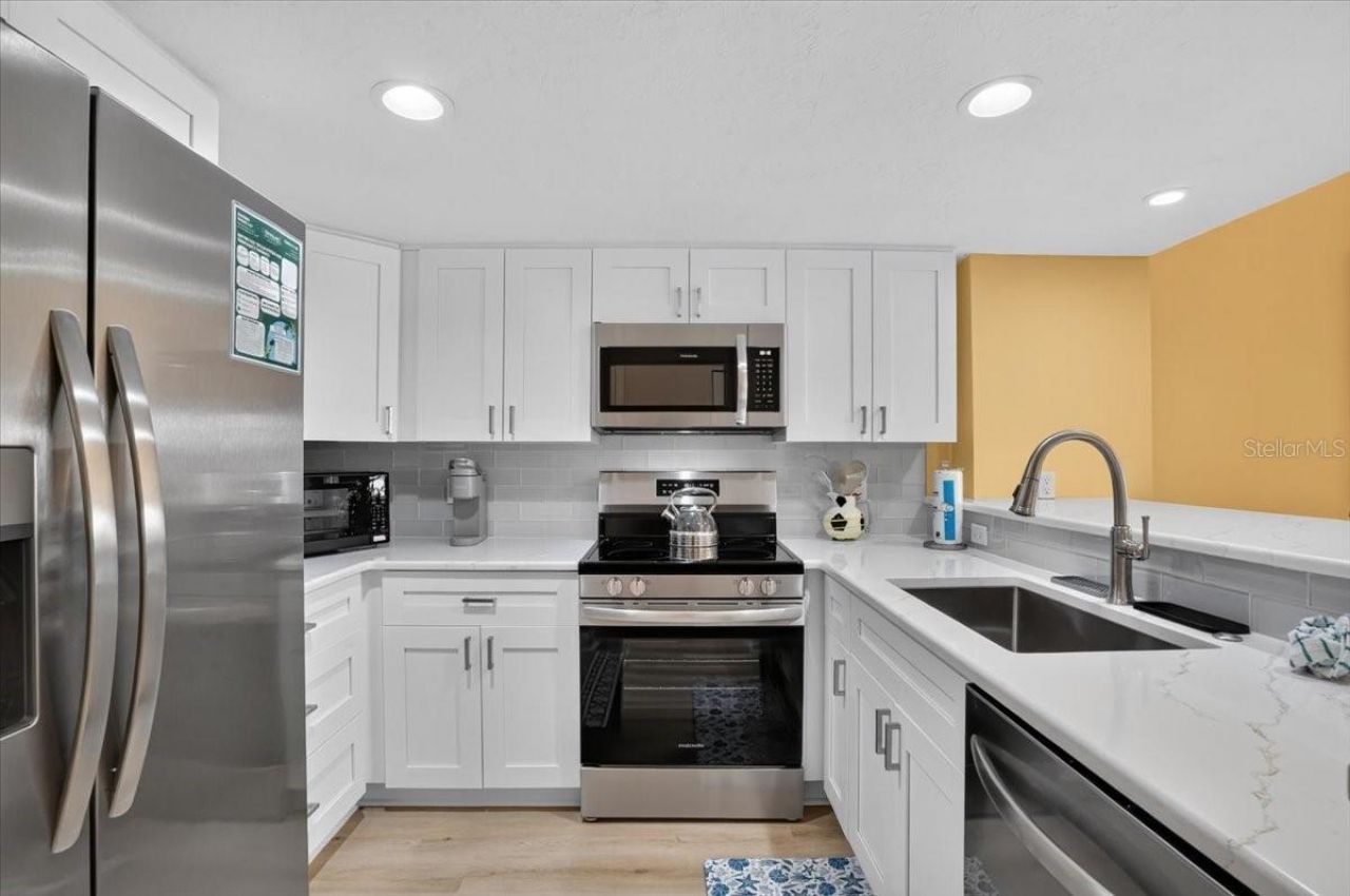 1007 Gulf Drive N, Unit 217, Bradenton Beach, FL 34217 Photo
