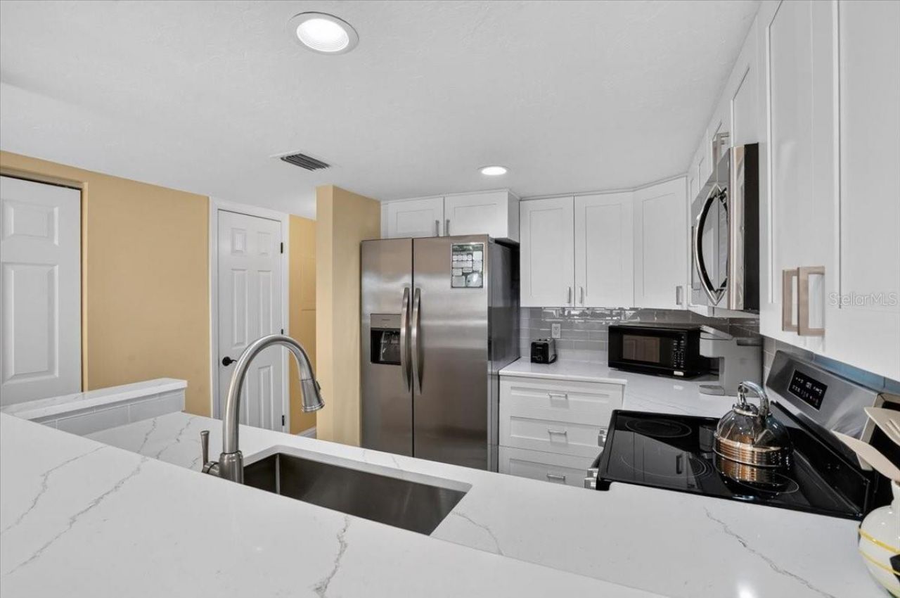 1007 Gulf Drive N, Unit 217, Bradenton Beach, FL 34217 Photo