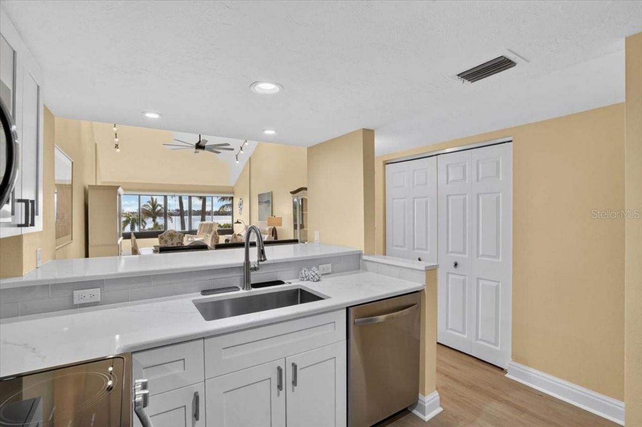 1007 Gulf Drive N, Unit 217, Bradenton Beach, FL 34217 Photo