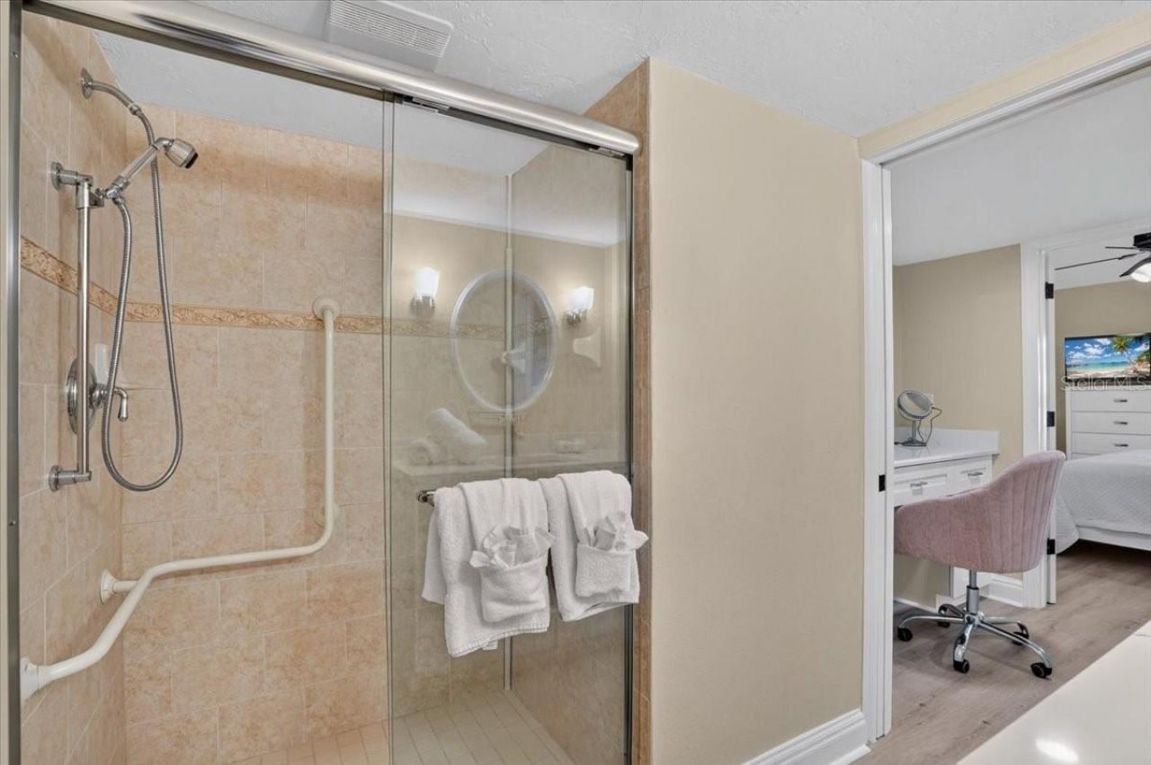 1007 Gulf Drive N, Unit 217, Bradenton Beach, FL 34217 Photo