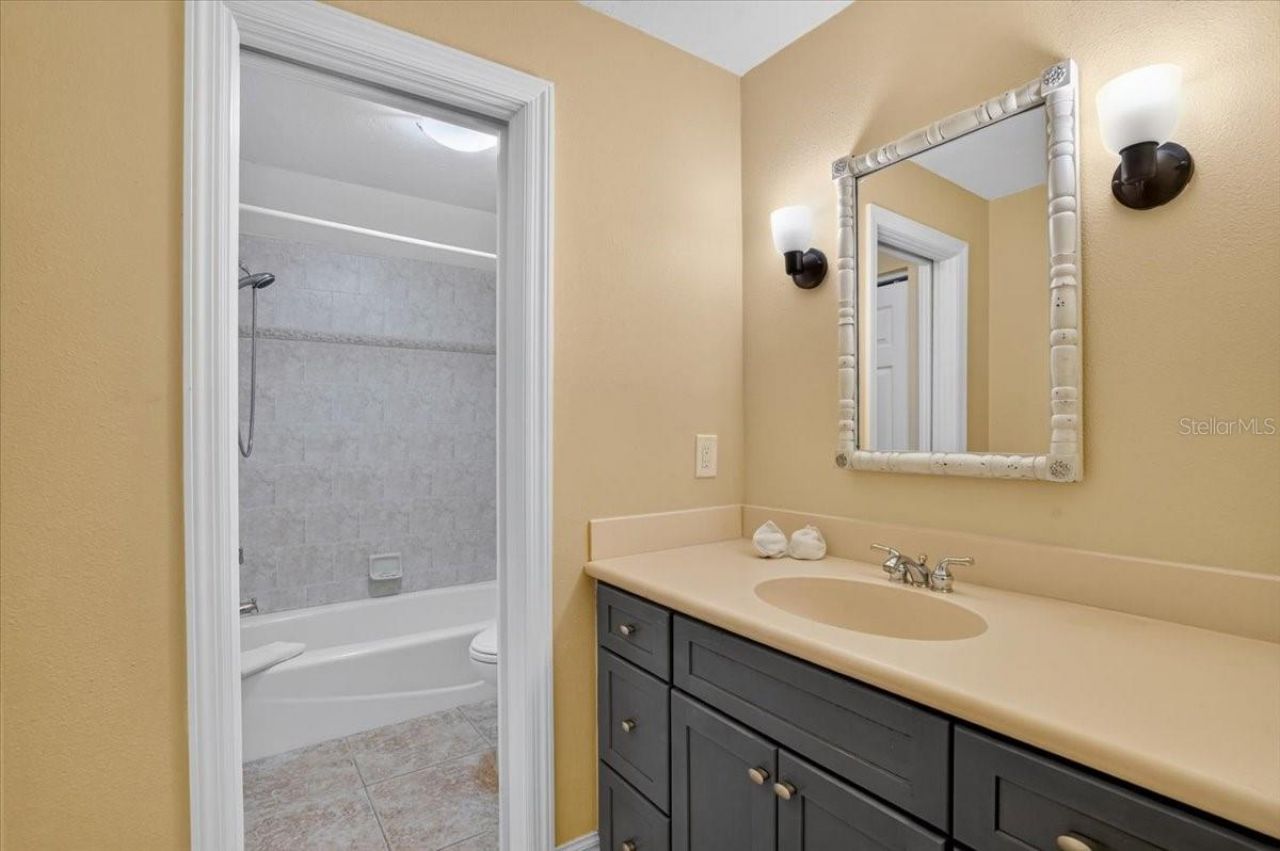 1007 Gulf Drive N, Unit 217, Bradenton Beach, FL 34217 Photo