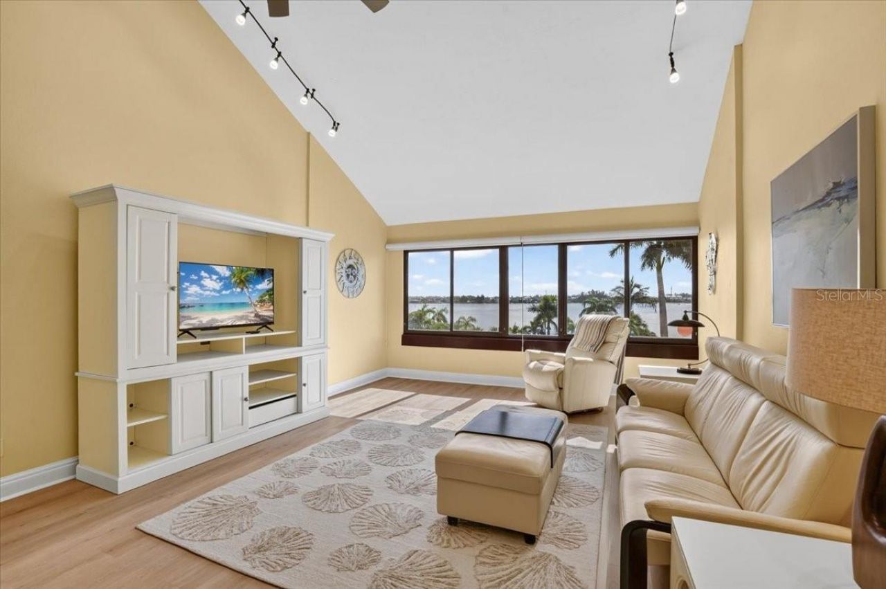 1007 Gulf Drive N, Unit 217, Bradenton Beach, FL 34217 Photo