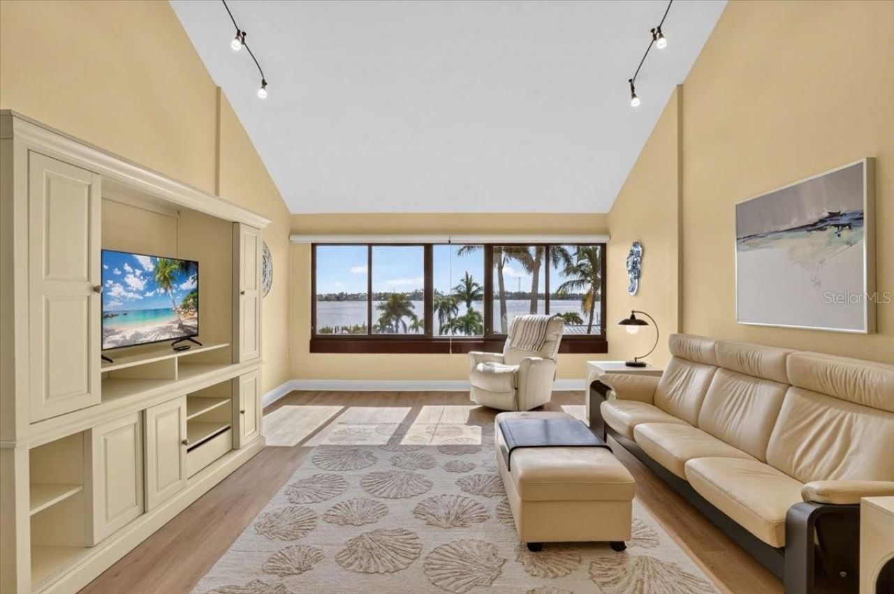 1007 Gulf Drive N, Unit 217, Bradenton Beach, FL 34217 Photo