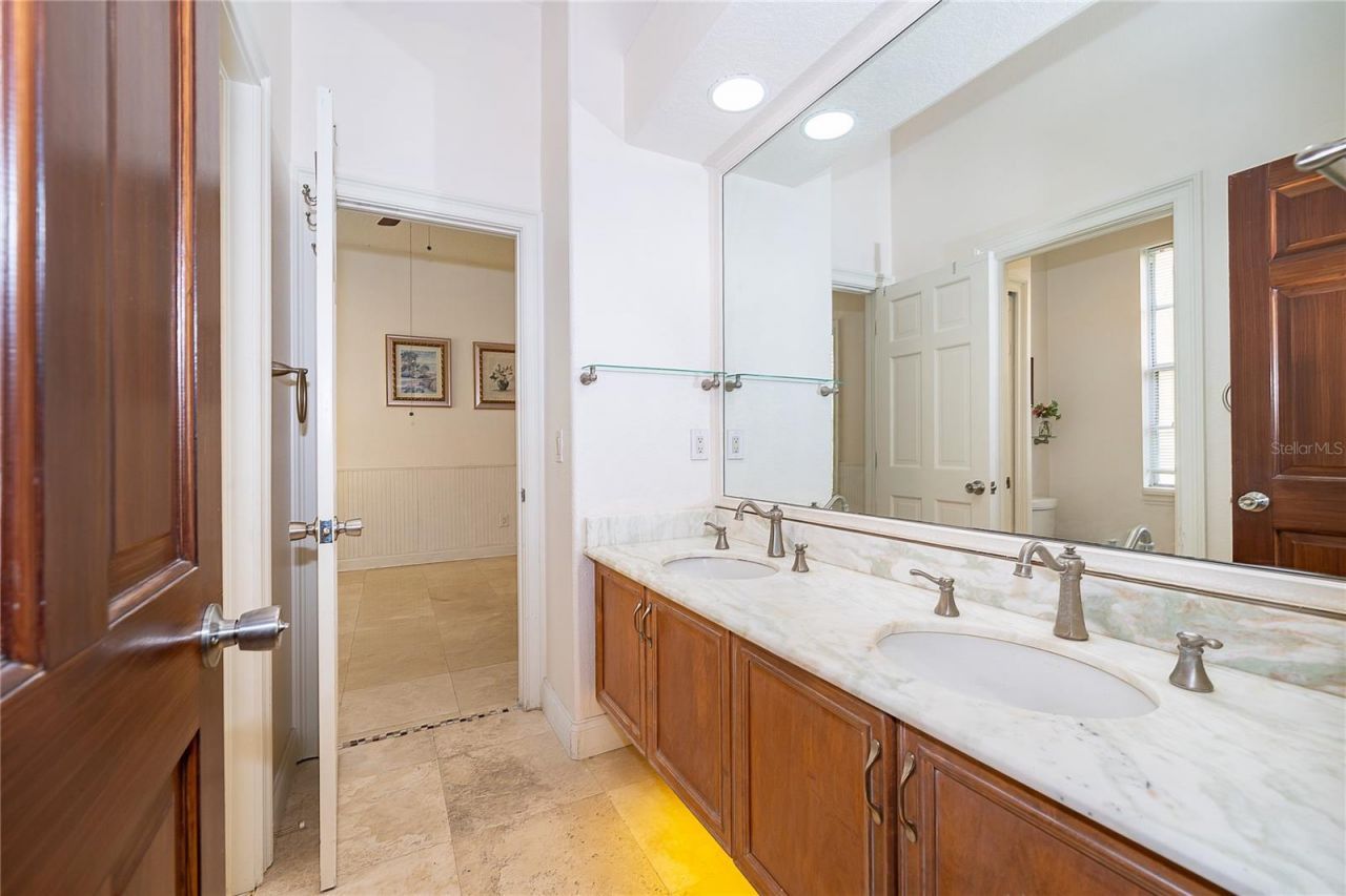 2313 Roat Drive , Orlando, FL 32835 Photo
