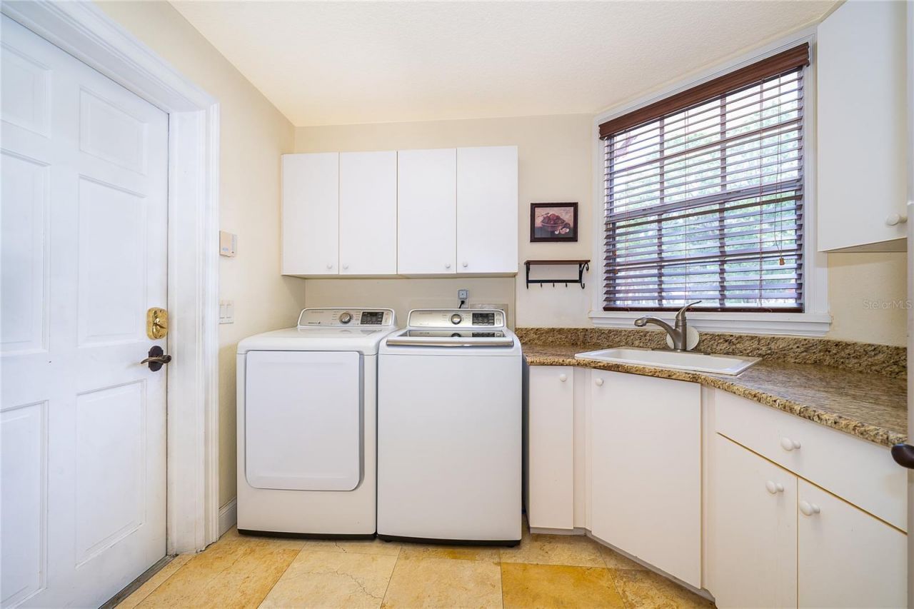 2313 Roat Drive , Orlando, FL 32835 Photo