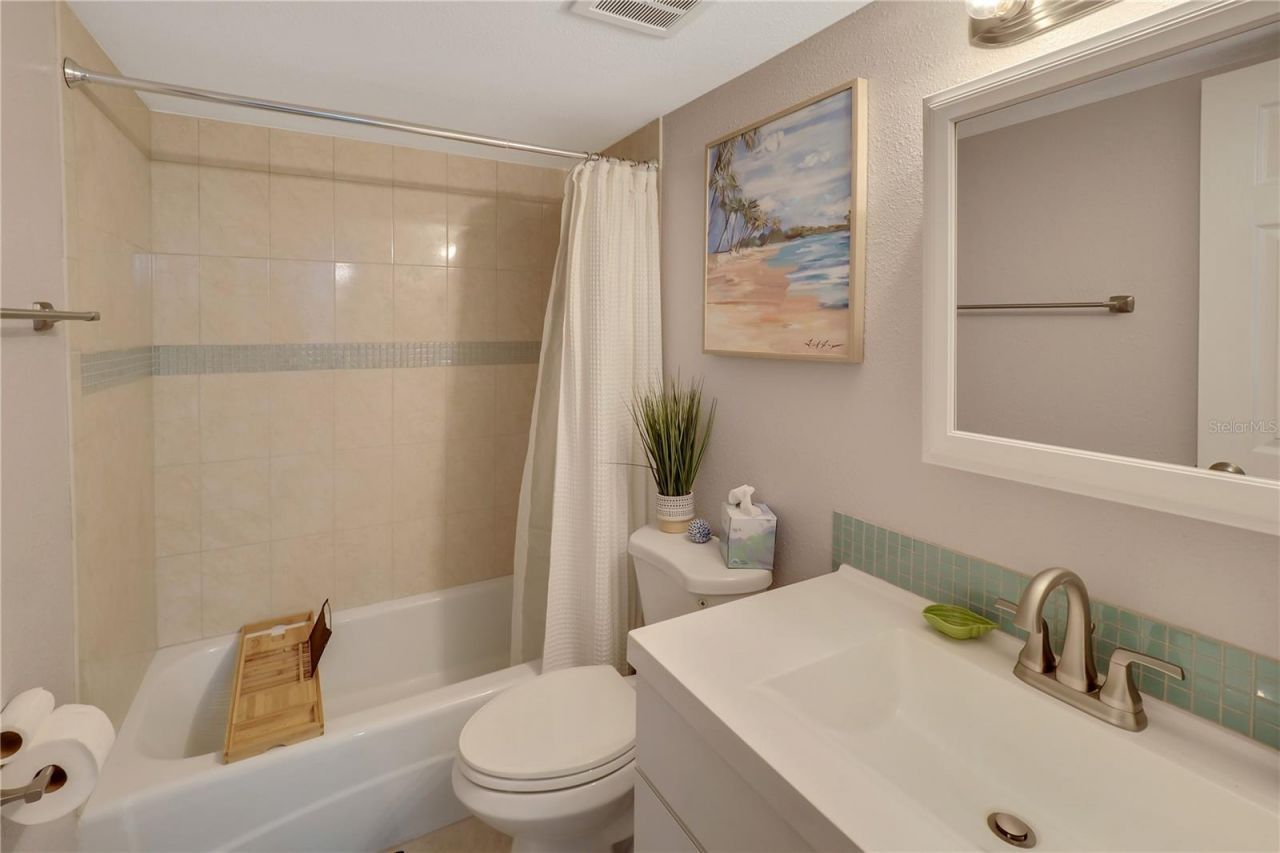 612 Guild Drive, Unit 18, Venice, FL 34285 Photo