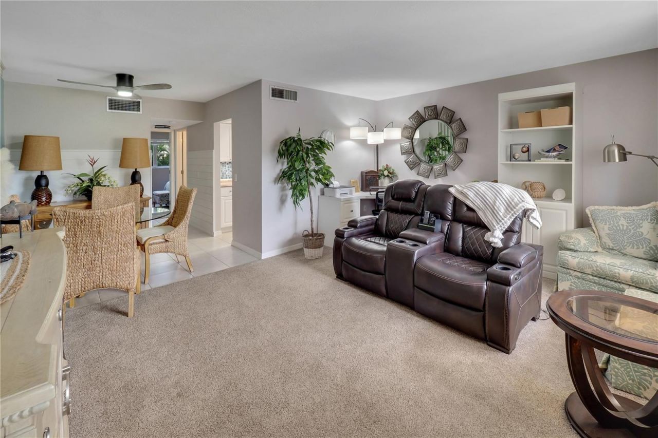 612 Guild Drive, Unit 18, Venice, FL 34285 Photo