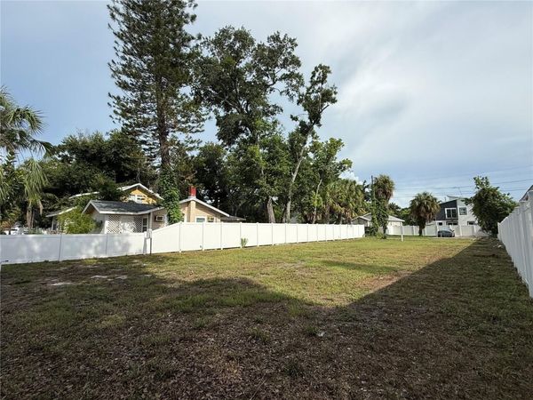 1011 12TH AVENUE S, ST PETERSBURG, FL 33705