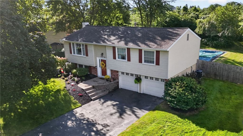 73 Blackwell Lane , Henrietta, NY 14467 Main Photo