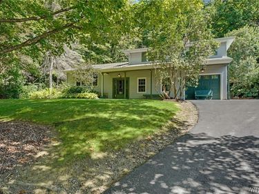 6667 Hunters Creek Road, South Wales, NY 14139