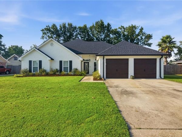 204 LAUREL Court, Luling, LA 70070