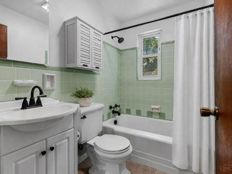 2361 E Galbraith Road, Reading, OH 45237 Photo 17