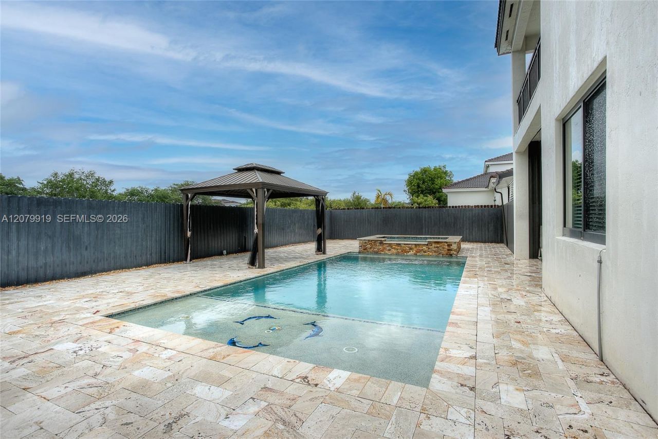 18355 NW 89th Ave , Hialeah, FL 33018 Photo