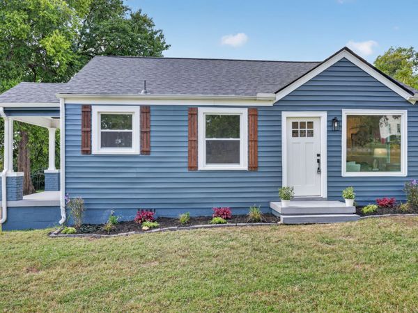 2618 Woodyhill Dr , Nashville, TN 37207