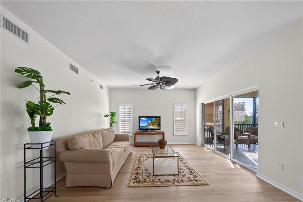 10041 Lake Cove Dr, Unit 202, Fort Myers, FL 33908 Photo