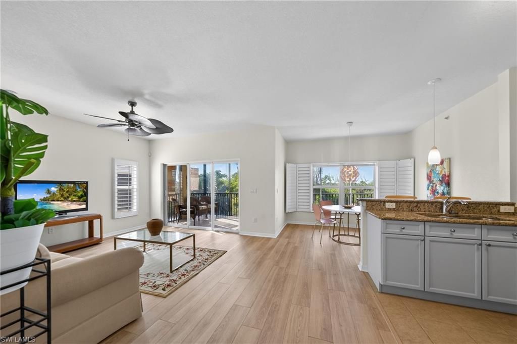 10041 Lake Cove Dr, Unit 202, Fort Myers, FL 33908 Photo
