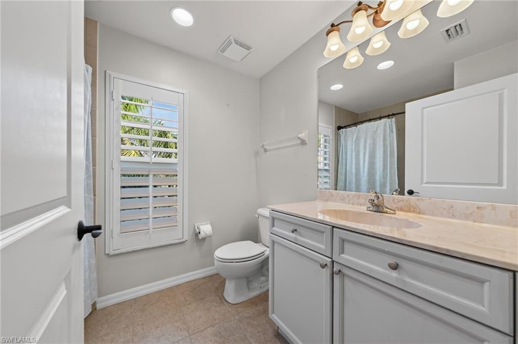 10041 Lake Cove Dr, Unit 202, Fort Myers, FL 33908 Photo