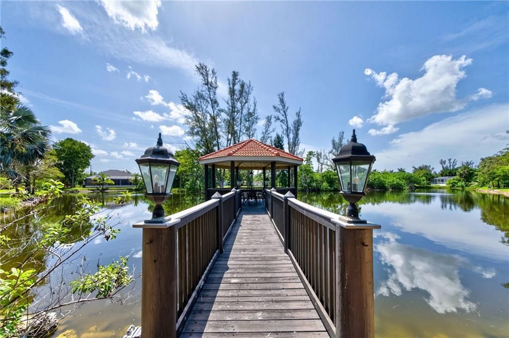 10041 Lake Cove Dr, Unit 202, Fort Myers, FL 33908 Photo