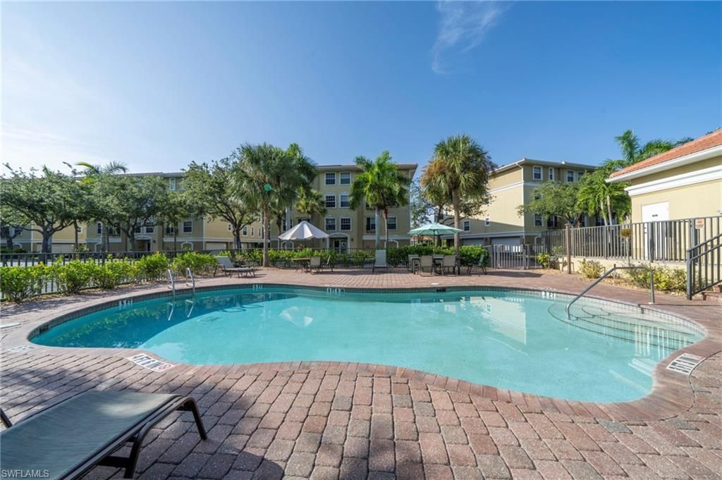 10041 Lake Cove Dr, Unit 202, Fort Myers, FL 33908 Photo