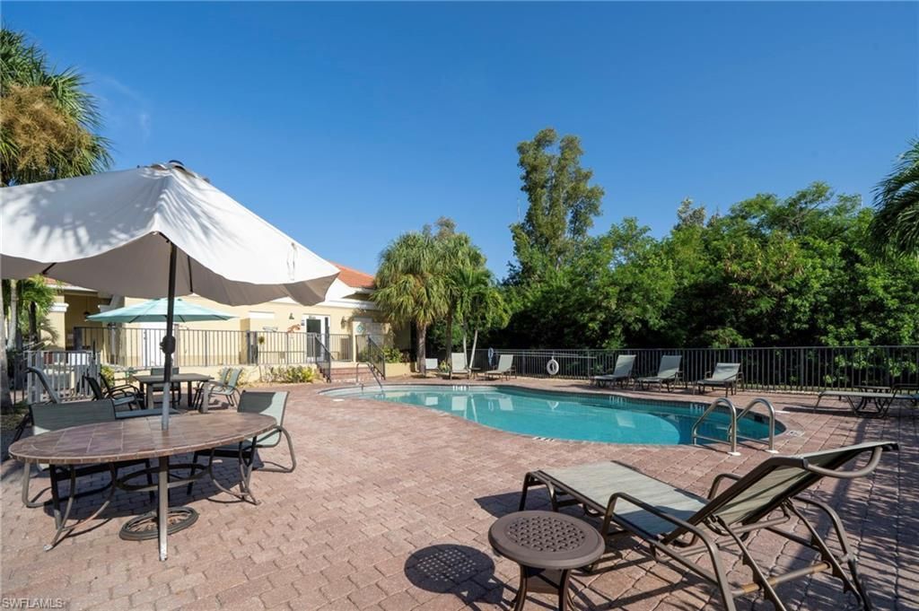 10041 Lake Cove Dr, Unit 202, Fort Myers, FL 33908 Photo